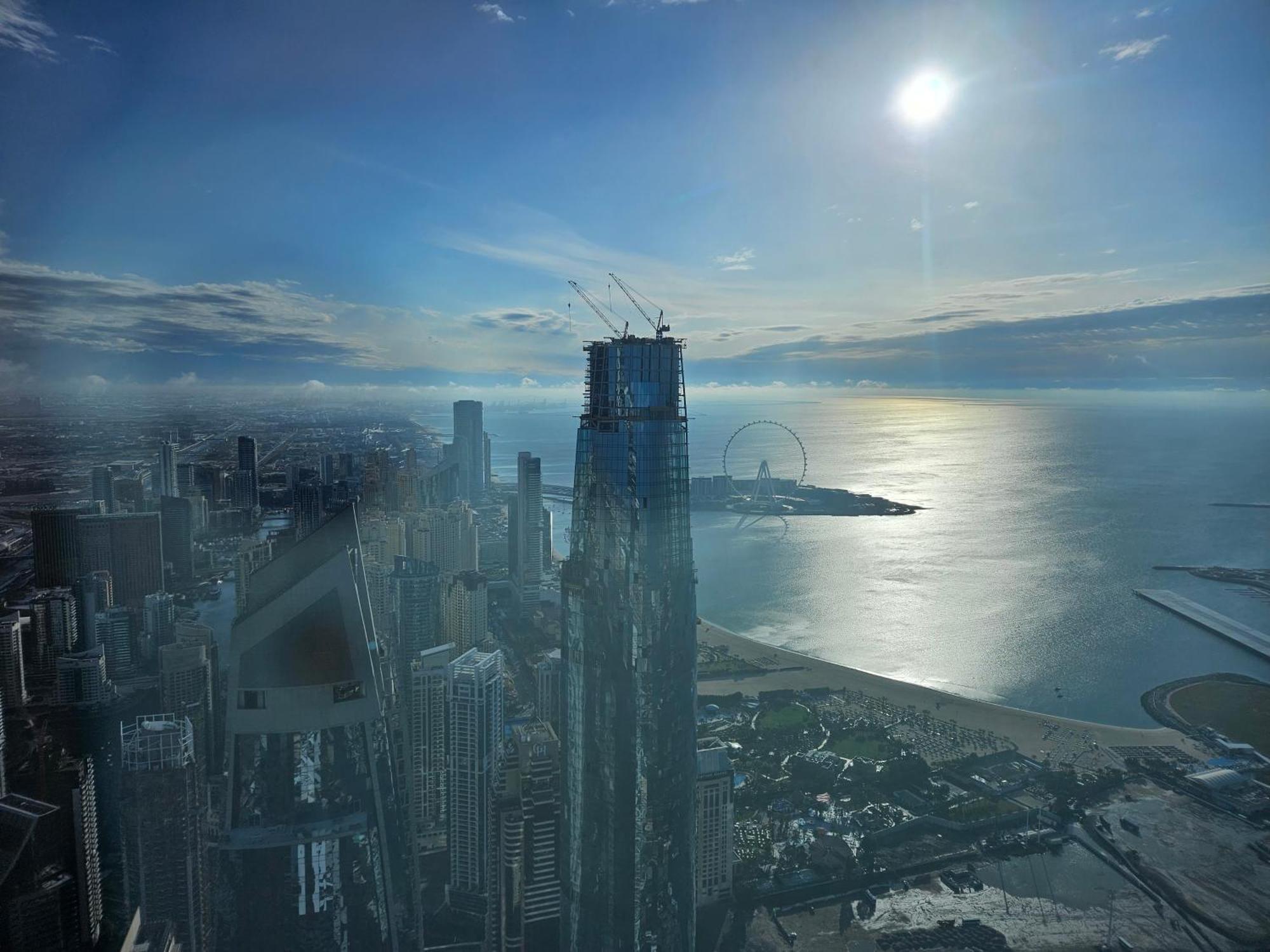 Super Host At Highest Residential Tower In The World, Private Rooms In A Shared Apartment Ντουμπάι Εξωτερικό φωτογραφία